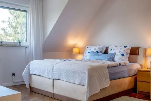 Helles Apartment mit eigenem Stellplatz