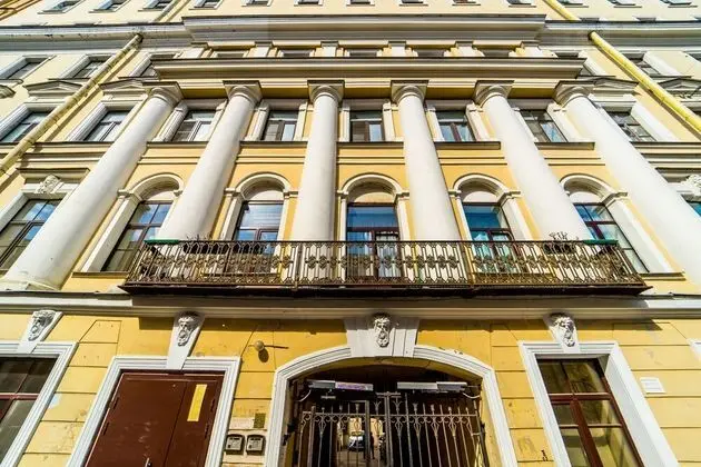 Hello apartments Admiralteysky