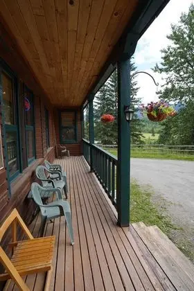 Helmcken Falls Lodge - Dış Mekan