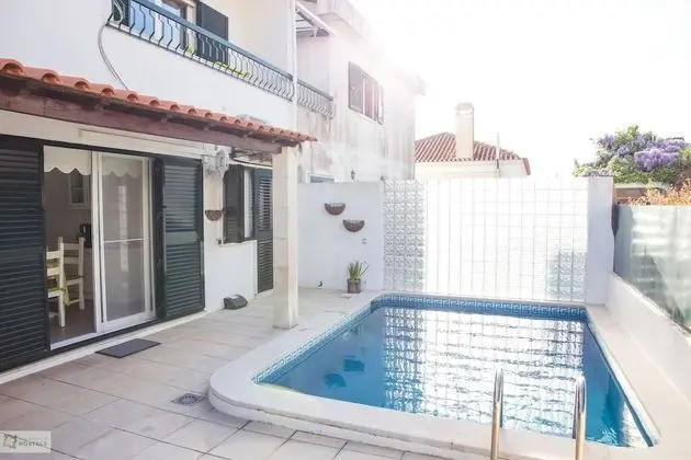 Help Yourself Hostels Carcavelos Coast - Havuz