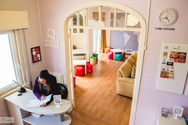 Help Yourself Hostels Carcavelos Coast - Lobi