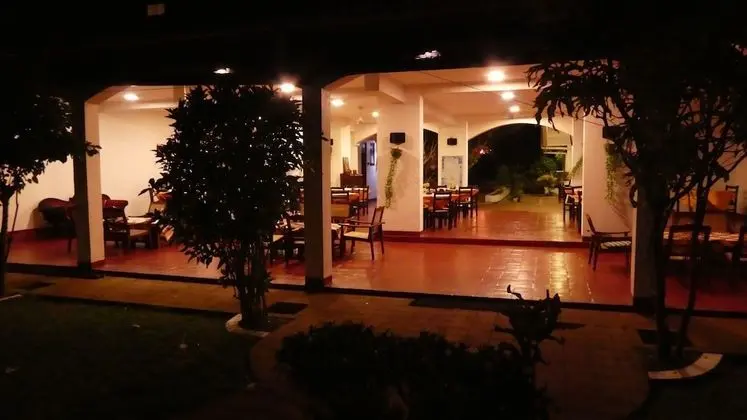 Hotel Hemadan - Yerinde Yemek