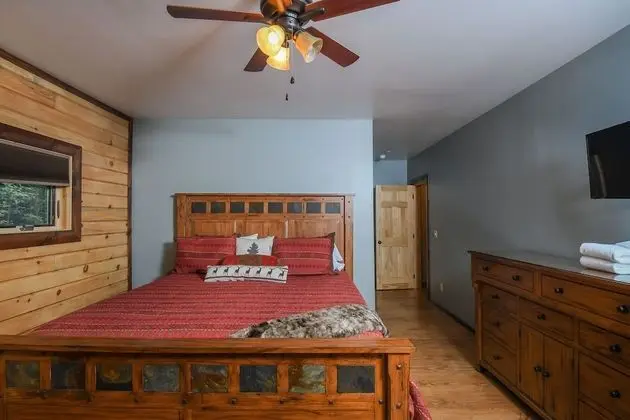 Hemlock Hideaway - Oda