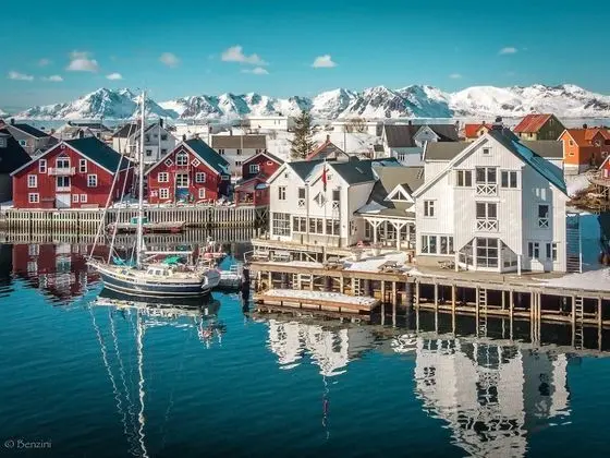Henningsvær Bryggehotell - Dış Mekan