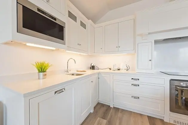 Henrietta Suites City Centre - Mutfak