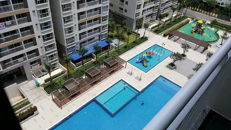 Henry Apt Expo Secc Goft SWPool F11th