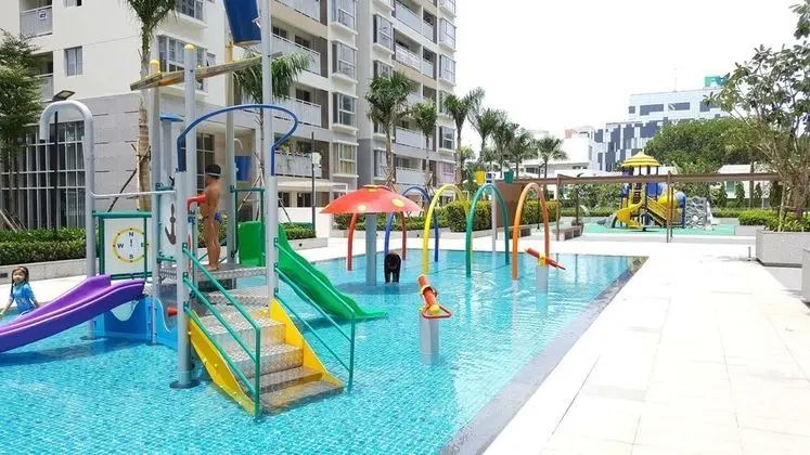 Henry Apt Expo Secc Goft SWPool F11th - Havuz