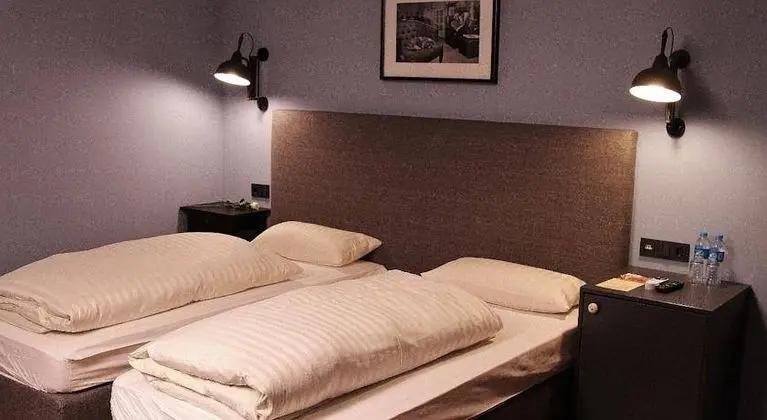 Hotel Henry