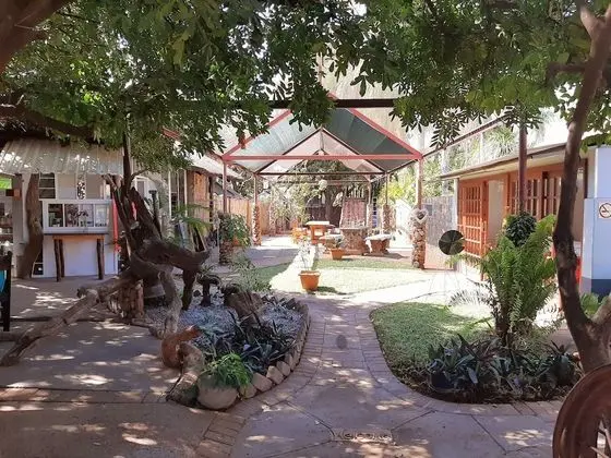 Herberg Guest House & Coffee Shop