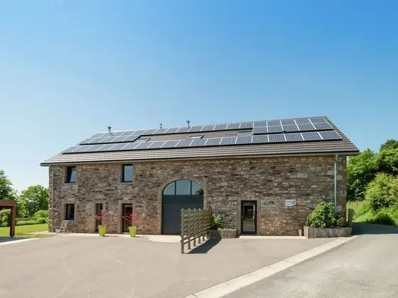 Heritage Holiday Home in Ovifat With Sauna - Dış Mekan