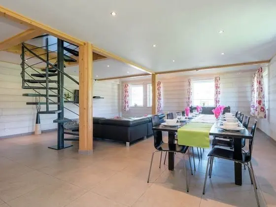 Heritage Holiday Home in Ovifat With Sauna - Yerinde Yemek