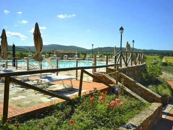 Heritage Holiday Home in Suvereto With Swimming Pool - Havuz