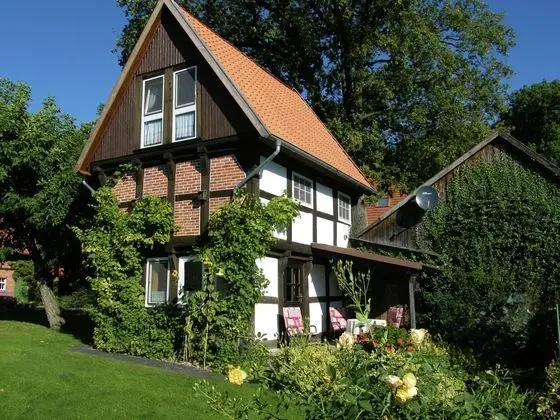 Heritage Holiday Home in Wienhausen near River - Öne Çıkan Resim