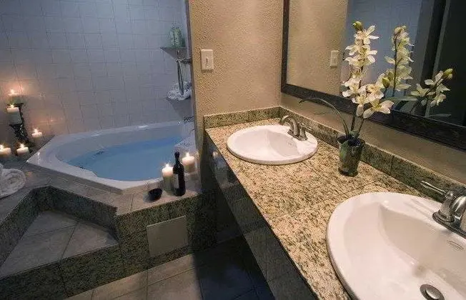 Heritage Inn
