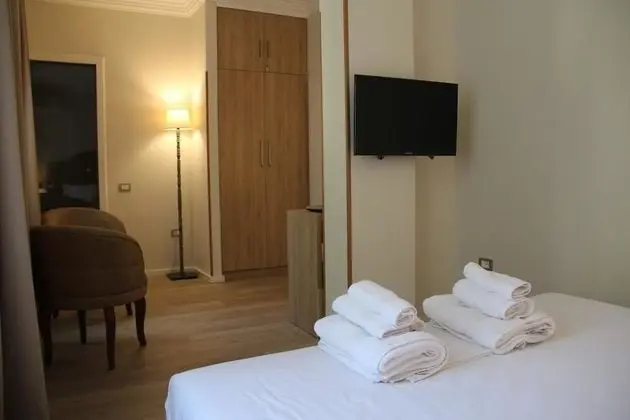 Hermes Tirana Hotel - Oda