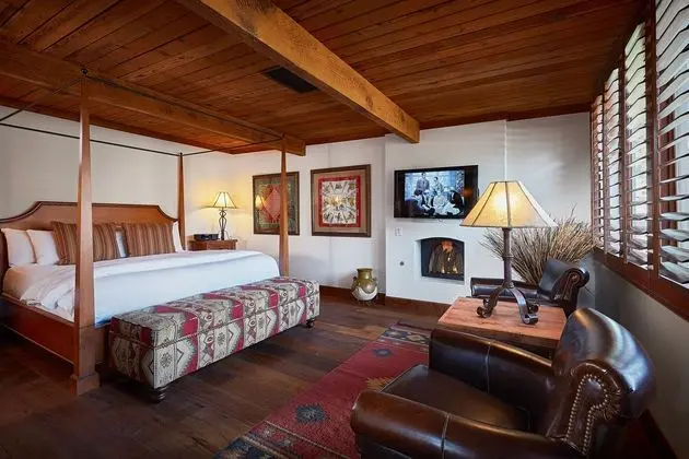 Hermosa Inn
