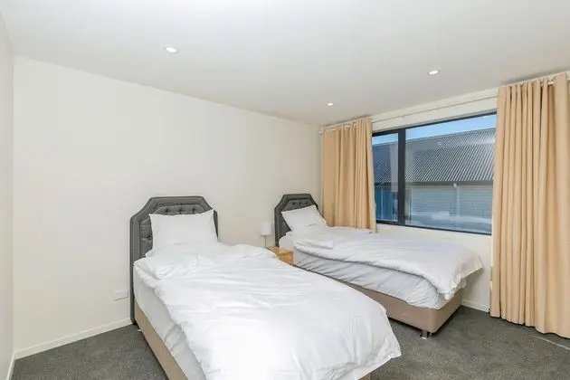 Hero Holiday House L12 - Oda