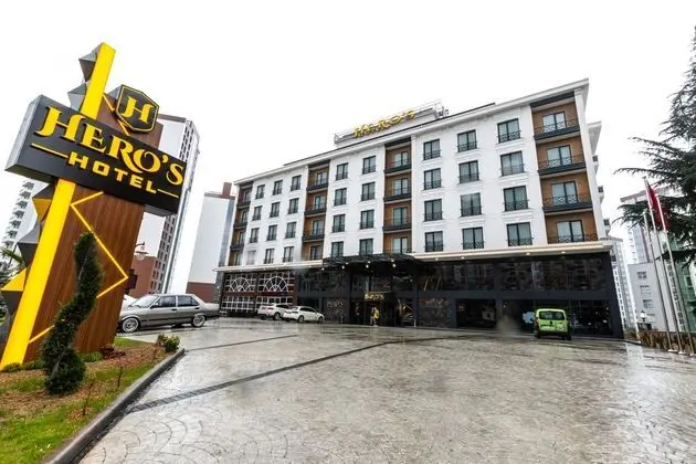 Hero's Hotel - Genel