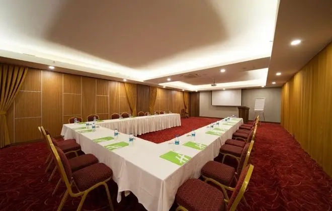 Hero's Hotel - Yerinde Yemek