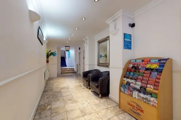 Hertford Court - Lobi