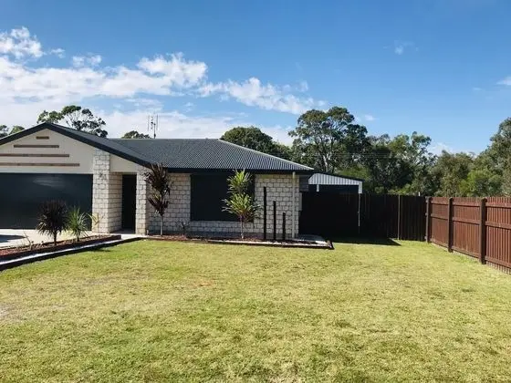 Hervey Bay Holiday Home - 1