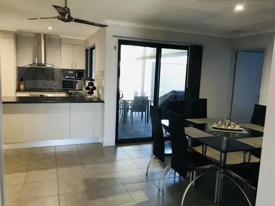 Hervey Bay Holiday Home - Mutfak