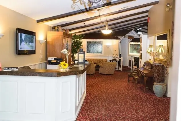 Hessenland Inn & Schatz Winery - Lobi
