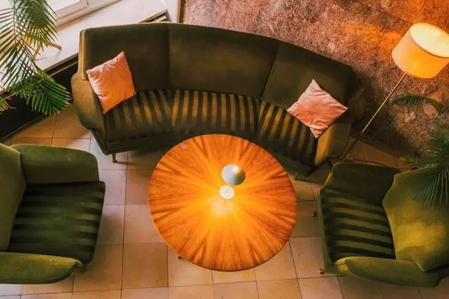 Hessenland Hotel by Stay Awesome - Lobi