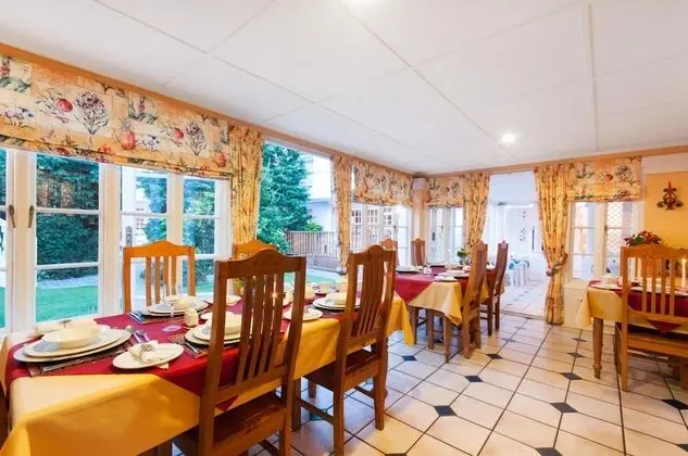 Heugh Road Guest House - Yerinde Yemek