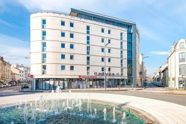 Hévéa Appart Hôtel - Havuz