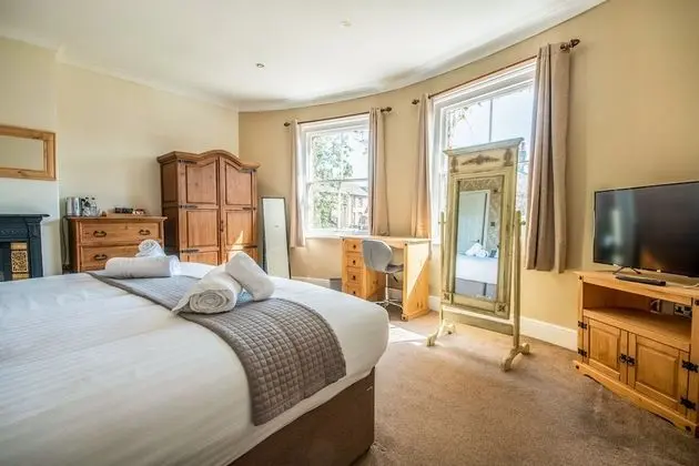 Hewitt's Restaurant & Rooms