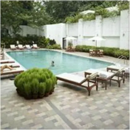The HHI Kolkata - Havuz