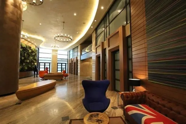 HI HOME At The Knightsbridge Residences - Lobi