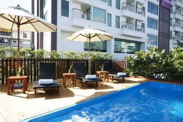 Hi Residence Bangkok - Havuz