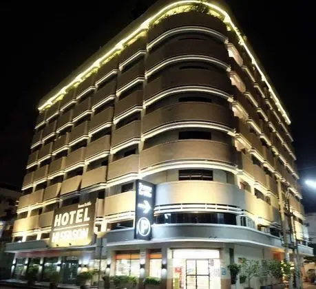 HI SEASON HOTEL