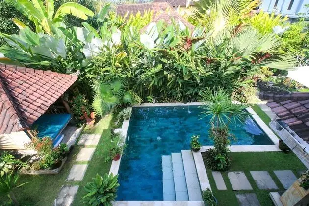 Hibiscus Upper Suiteubudbest Breakfast In Bali