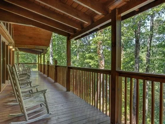 Hickory Hollow Lodge