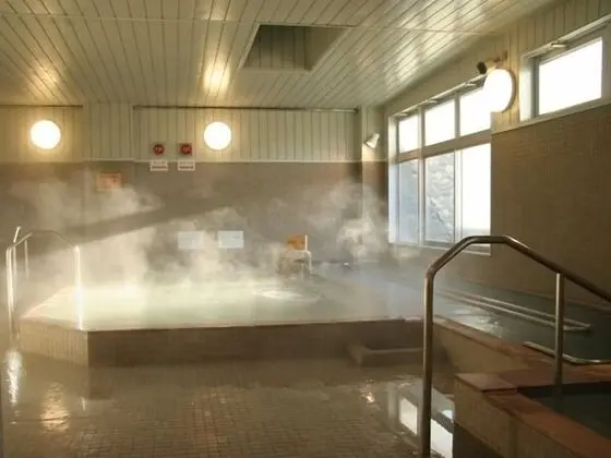Hidamarinoyu Flop House - Hostel - Havuz