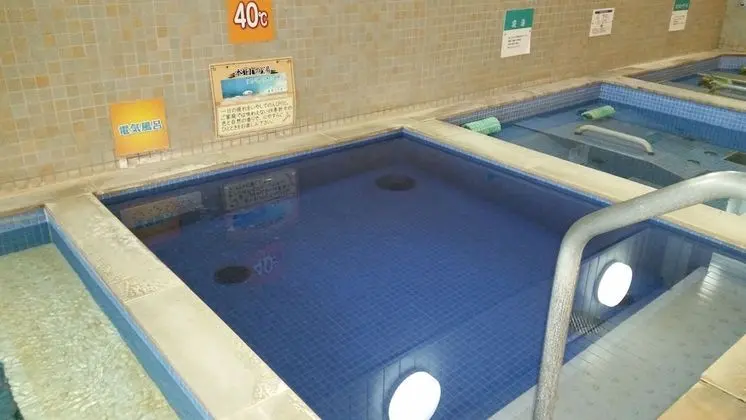 Hidamarinoyu Flop House - Hostel - Spa