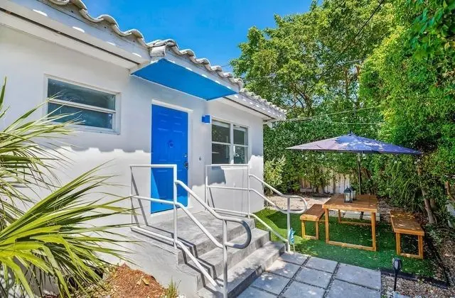 Hidden Gem in South of Fifth Retreat