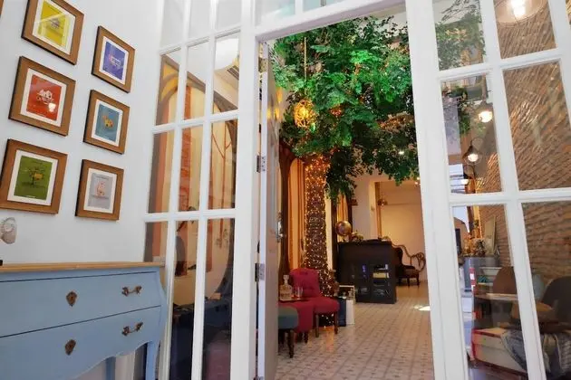 Hide and Seek Boutique Hometel - Lobi