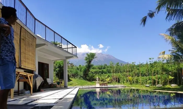 Hide Tumbuk Bamboo by Atharva Bali - Havuz