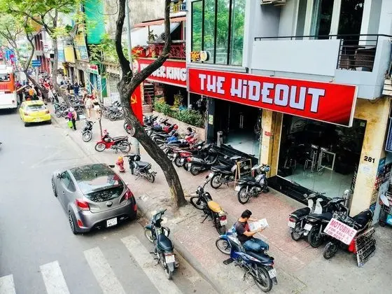 The Hideout - Dış Mekan