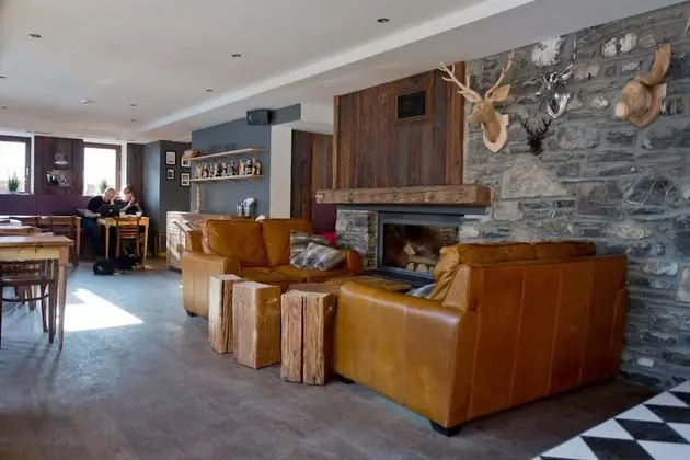 Hideout Hostel - Lobi