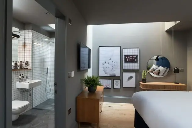 Hiding Space - Trim Street Apartments - Oda