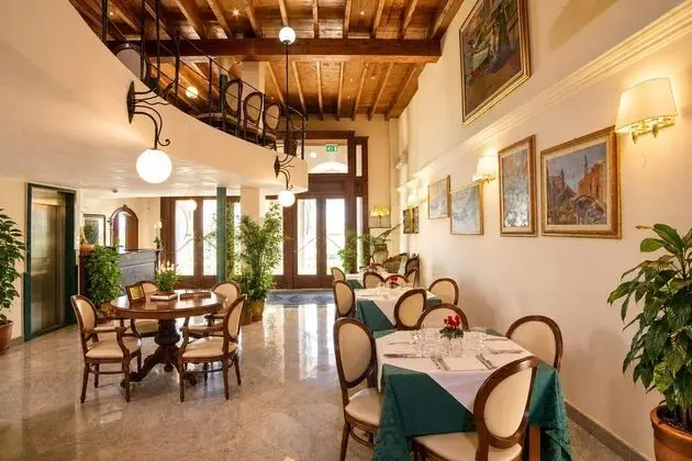 Hotel Hieracon - Lobi