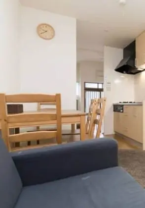 Higashimikuni House