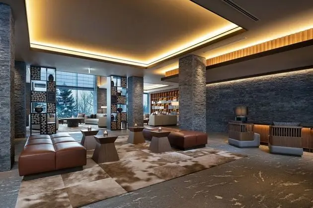 Higashiyama Niseko Village, a Ritz-Carlton Reserve - Lobi