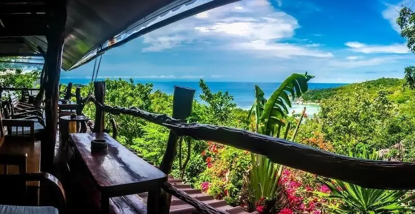 High Bar Rooms and Bungalows - Adults Only