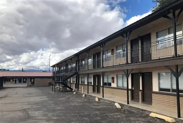 High Desert Inn - Dış Mekan